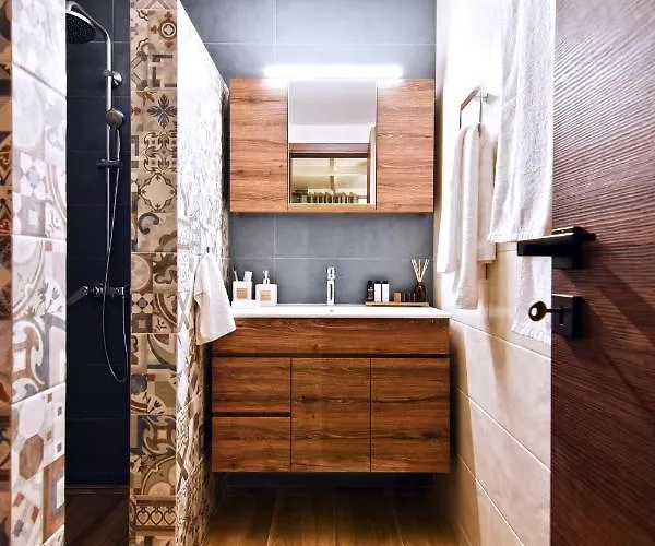 בית נופש Nino's Provatas