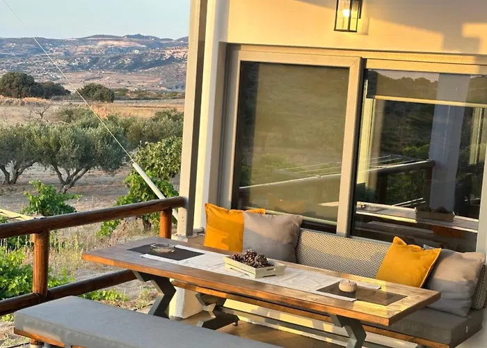 בית נופש Nino's Provatas